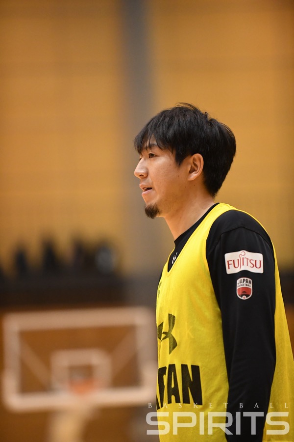 比江島慎 Brisbane Bullets時代の直筆サイン 背番号15 比江島慎