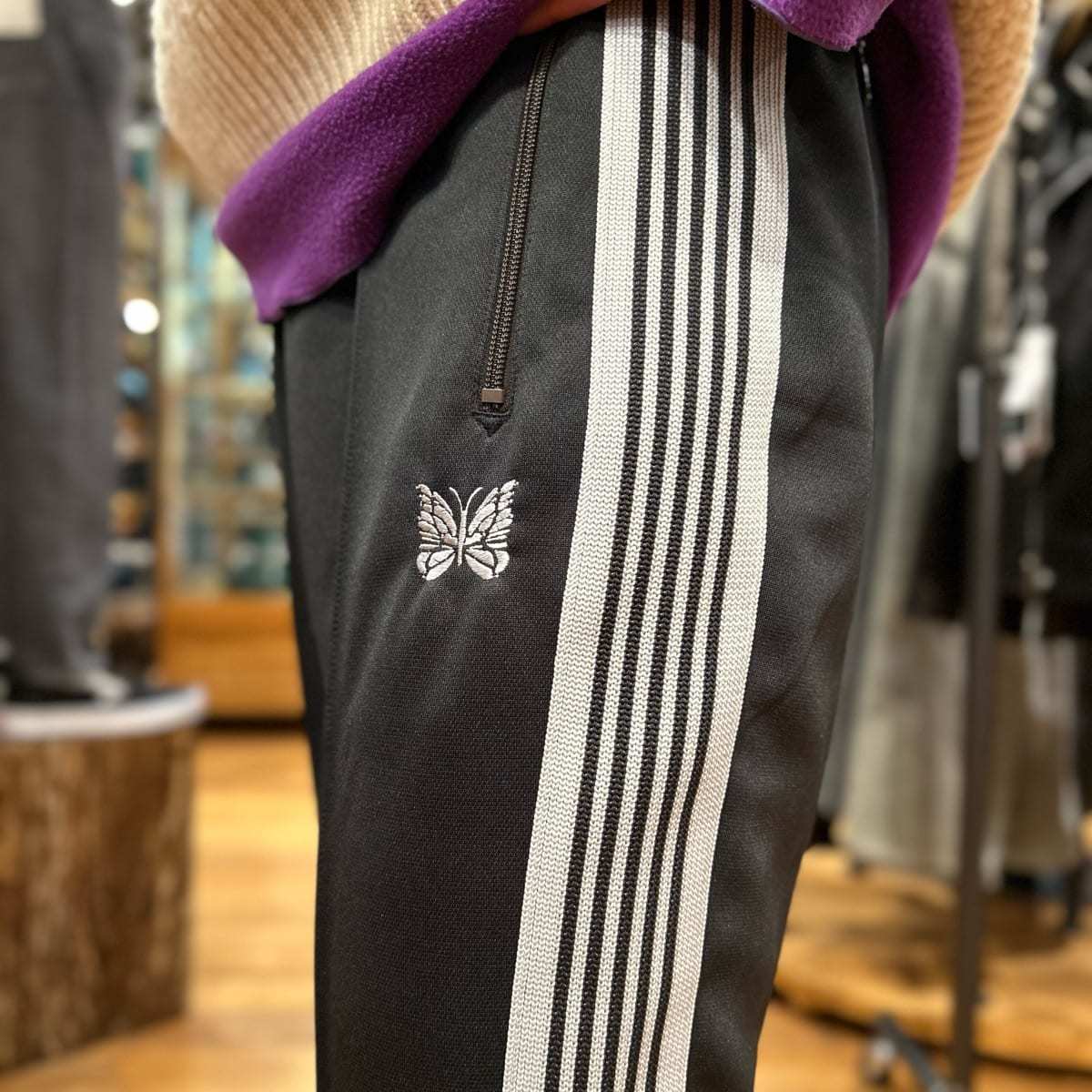 Needles [ニードルズ] 別注 レギュラートラックパンツ [RW1716-JF