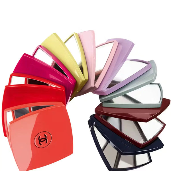 CHANEL - MIROIR DOUBLE FACETTES (Codes Couleur Collection) – Be in