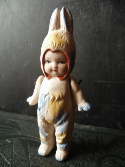 ドイツ アンティーク うさぎの着ぐるみ ミニョネット ビスクドール