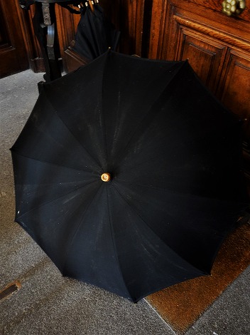 西洋アンティーク フランス 黒いアンブレラ パラプリュイ 婦人用傘
