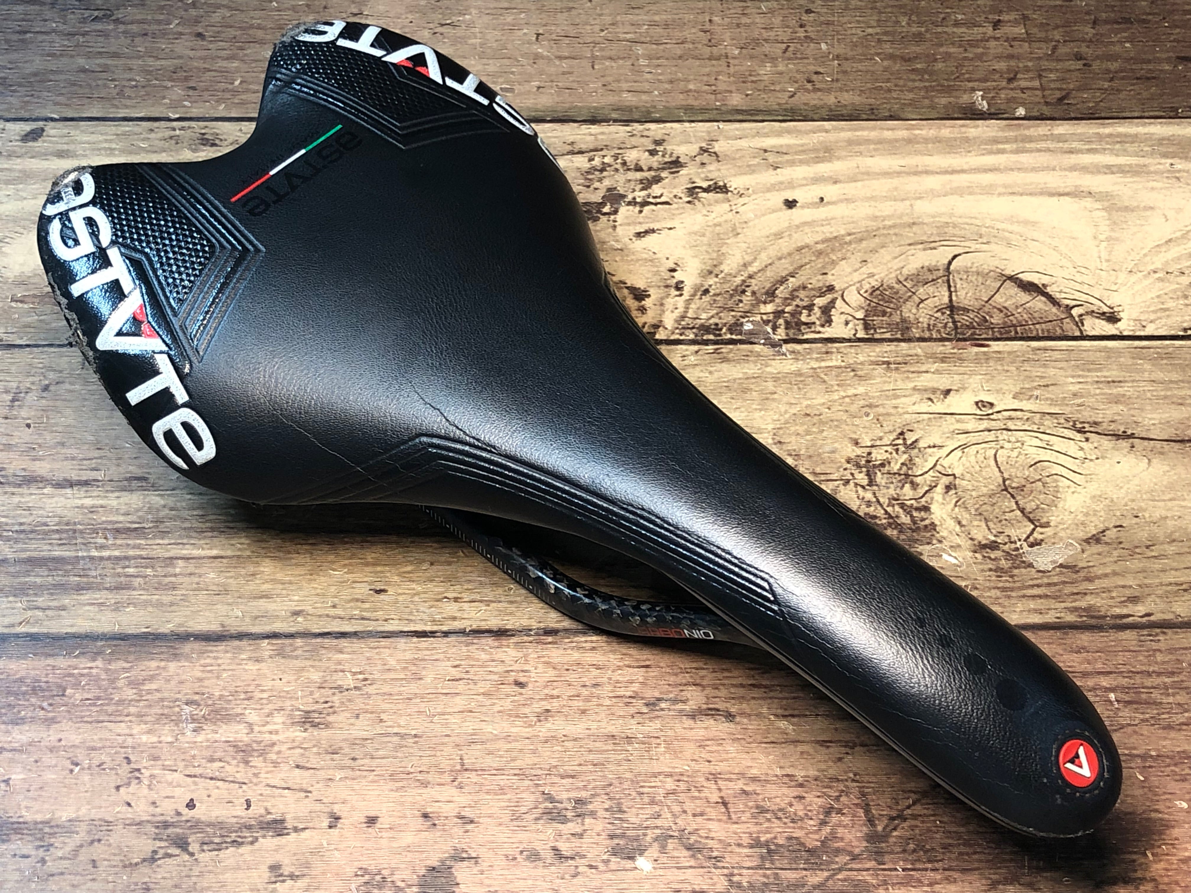 ASTVTE アスチュート サドル SKYLITE VTサドル カーボンレール VT