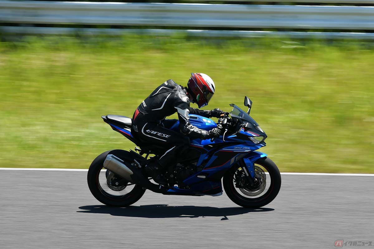 カワサキ「Ninja ZX-4R」試乗【後編】 最大のトピックはエンジン性能と