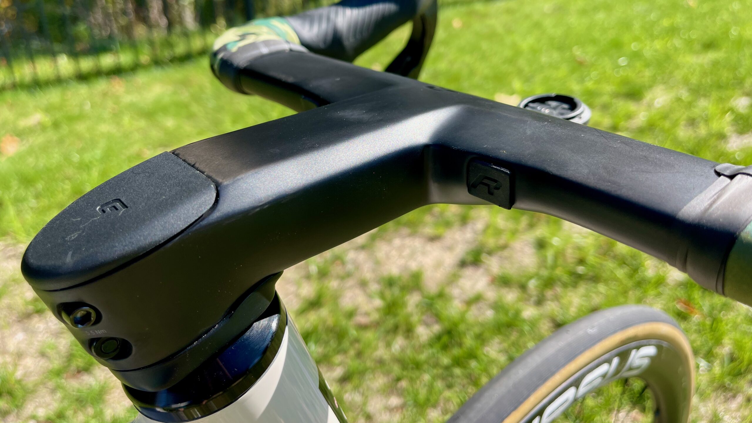 CADEX Aero Integrated Handlebar Review: Sleek Speed, One-Piece
