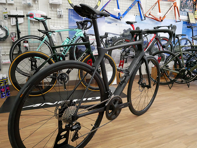 GIANT TCR ADVANCED 2 DISC SE 2021年モデル – スポーツサイクル