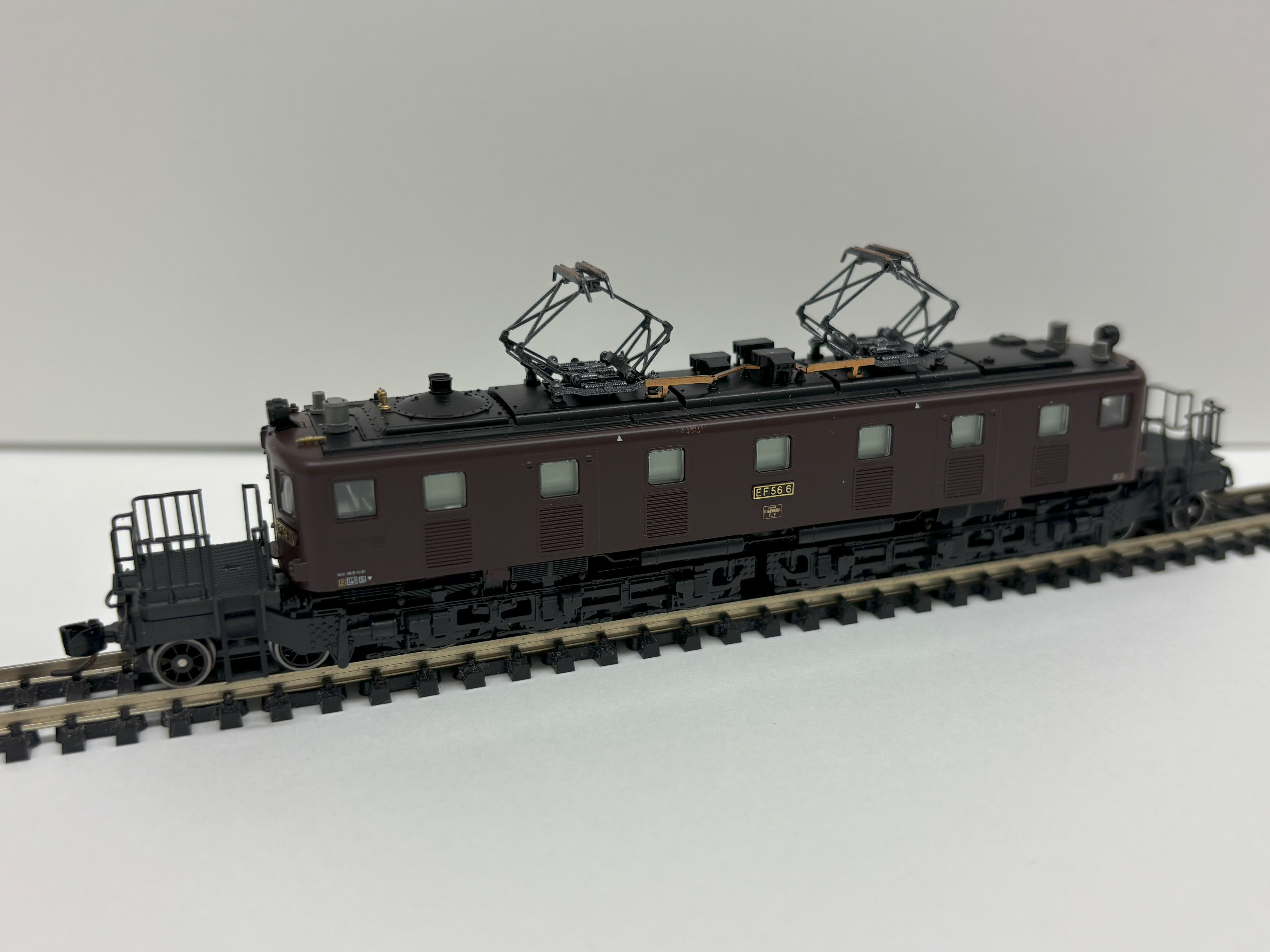 KATO 3070-1 EF56 1次形の先輪交換 | はんなり華鐵記Ⅱ ～ N-gauge