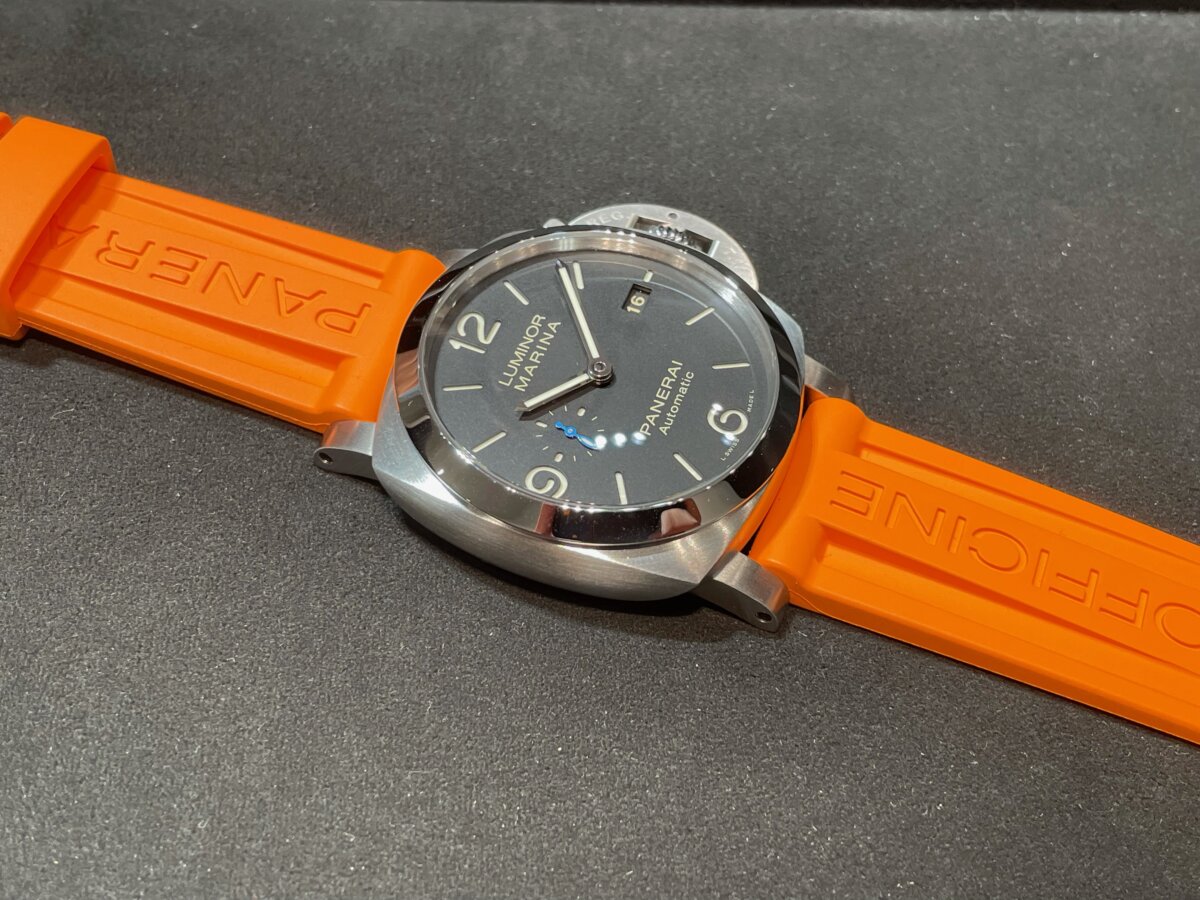 パネライをご愛用のみなさん！この夏はカウッチュー（ラバー）で腕元を