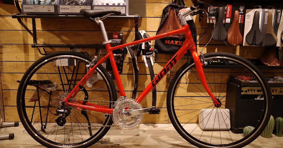 GIANT ESCAPE R3 700C 24速 470mm オレンジ色 クロス 2022年モデル