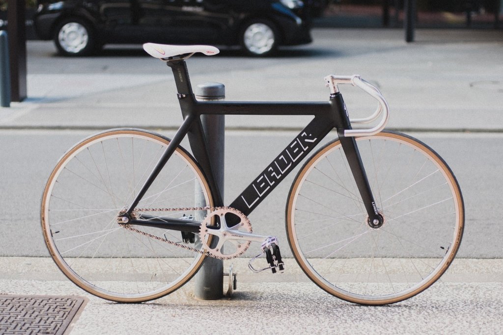 ピストバイク フレーム シマノ dura ace 結局シンプル。それがいい