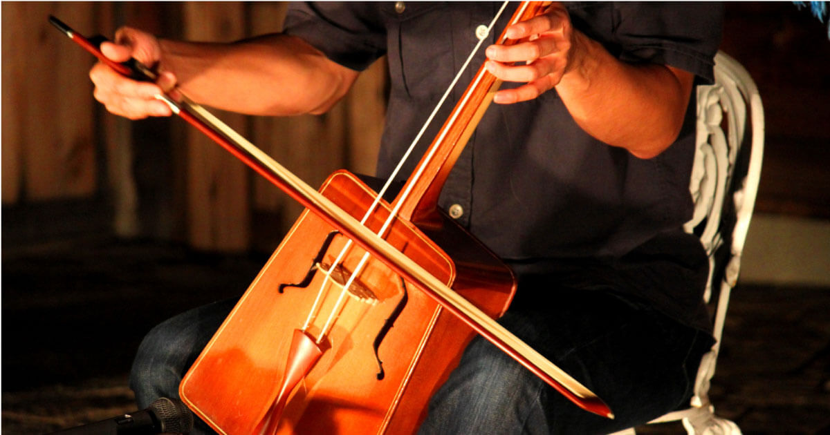 モンゴルの伝統的な楽器“馬頭琴” - BRAIST INC.