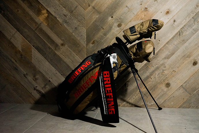 超レア [直営店限定モデル]BRIEFINGキャディバッグ BRIEFINキャディ