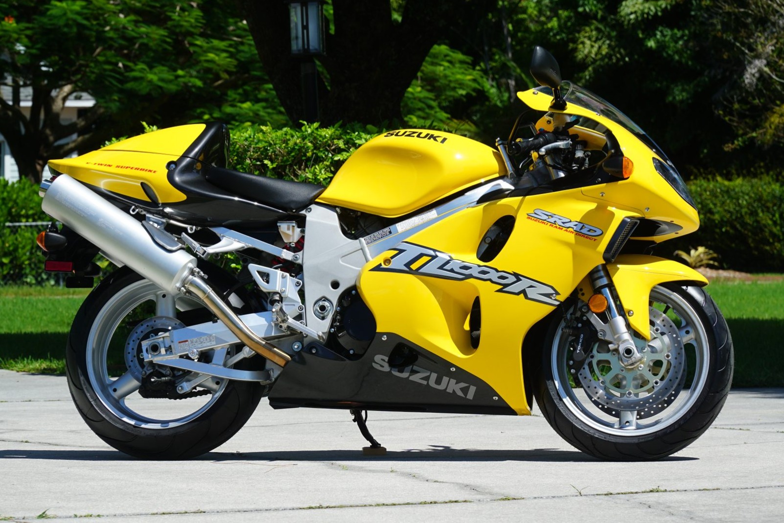 No Reserve: 470-Mile 1998 Suzuki TL1000R for sale on BaT Auctions