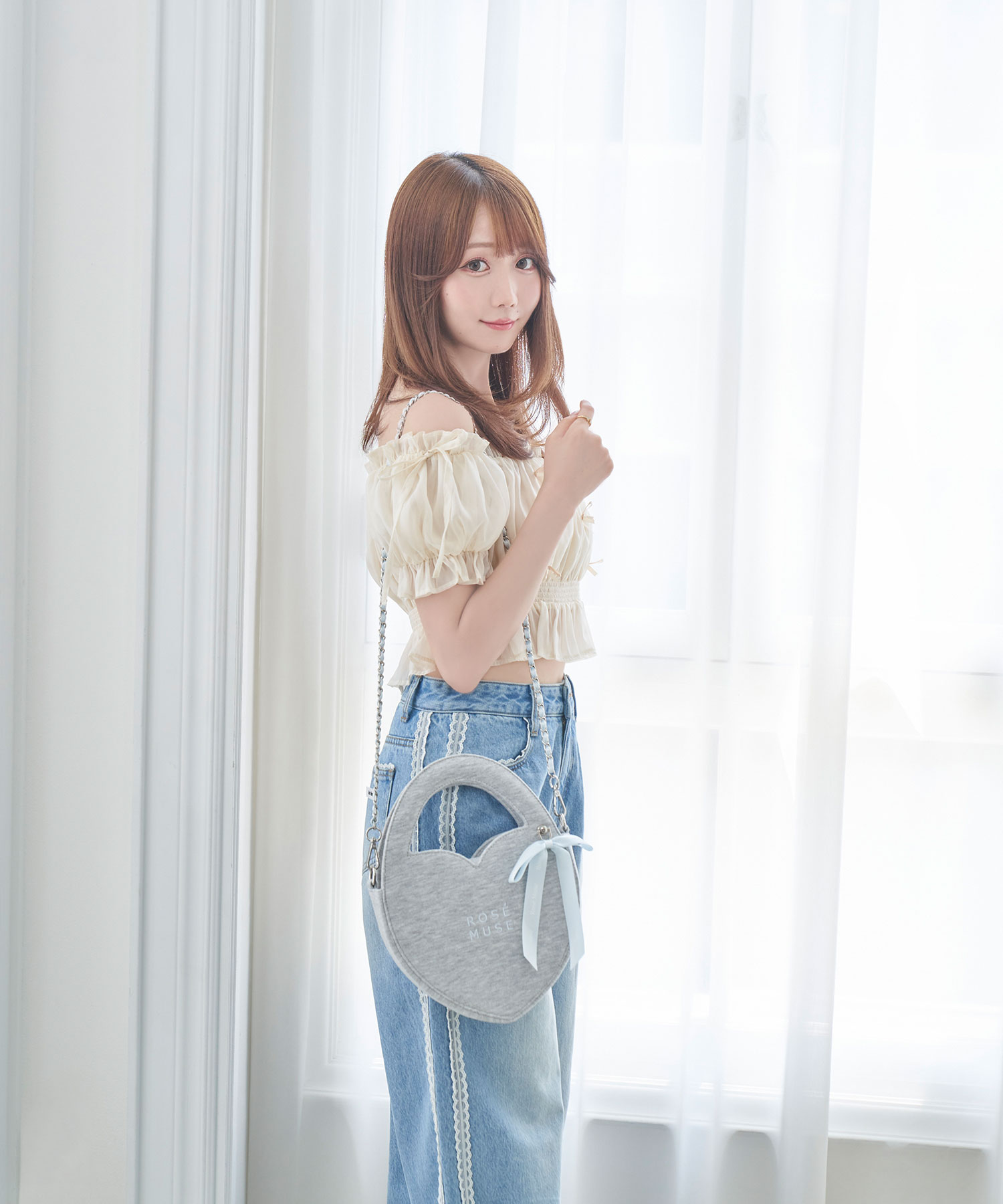 Shoulder bag with many charm – BUNNY APARTMENT