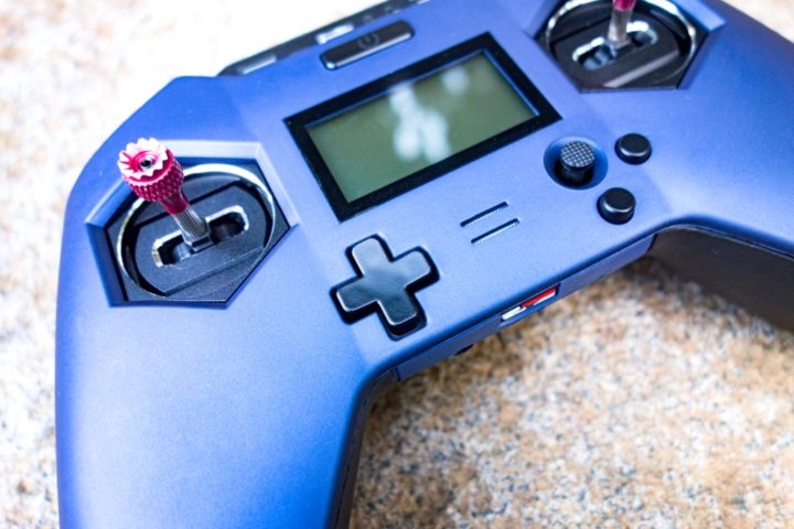 Taranis X-Lite Proレビュー】コンパクトサイズの送信機も1台持って