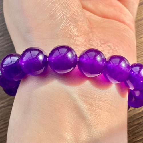 パープルカルセドニーの天然石ブレスレット「約8mm玉/約10mm玉/約12mm