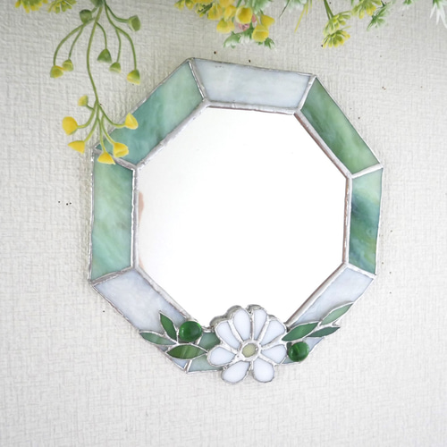 ✴︎:.｡.グリーン×ホワイトの八角形の鏡♪（Size20/Max21） ステンド