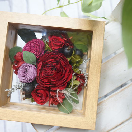 還暦祝い ガラスフレーム ～ワインレッドローズ～ プリザーブド