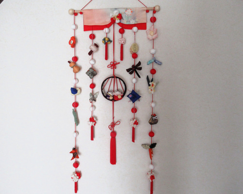 雅の薫り漂う正絹のつるし雛飾り(送料込み)＊絹の煌めきと守りの象徴