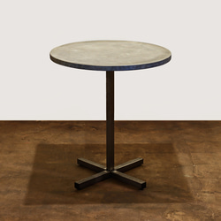 薄塗りモルタル｜ライトグレー｜カフェテーブル｜サイドテーブル｜店舗