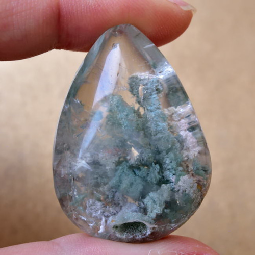 ガーデンクォーツ 庭園水晶 虹入り モスグリーン ブラジル産 81cts