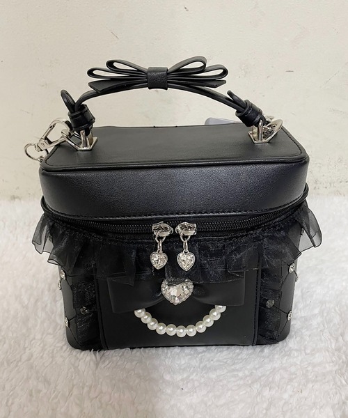 MA*RS（アメーバーマーズ）の「リボンキルティングバニティバック