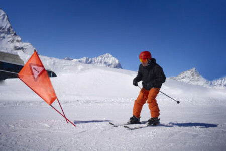 モンベルのおすすめスキーウェア20選！【人気商品から新作まで