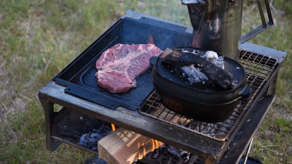 スノーピークの「グリルプレートハーフ 深型」がリニューアル