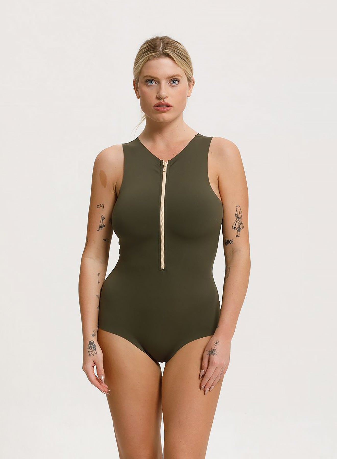 Crew Neck Zip One Piece – CALi DREAMiNG