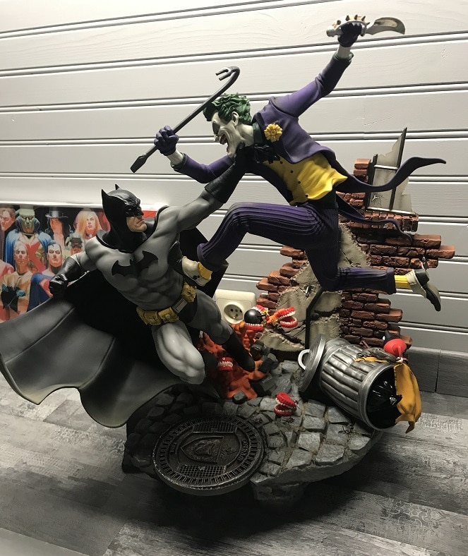 BATMAN VS JOKER 1/6 Statue Battle Diorama – DC Comics – Iron