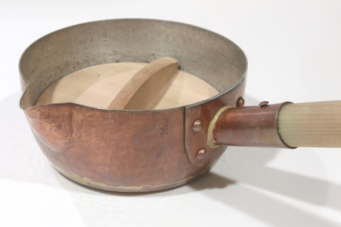 京都 有次 銅製 手打ち 片口手付鍋 1人用／寄せ鍋 銅にしき鍋（小）20cm（1.4L）木蓋付き 【有次 錦店】