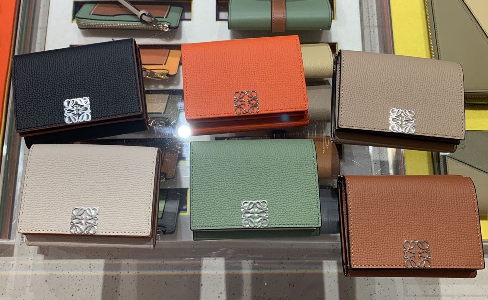 LOEWE Anagram trifold 6 cc wallet (LOEWE/折りたたみ財布