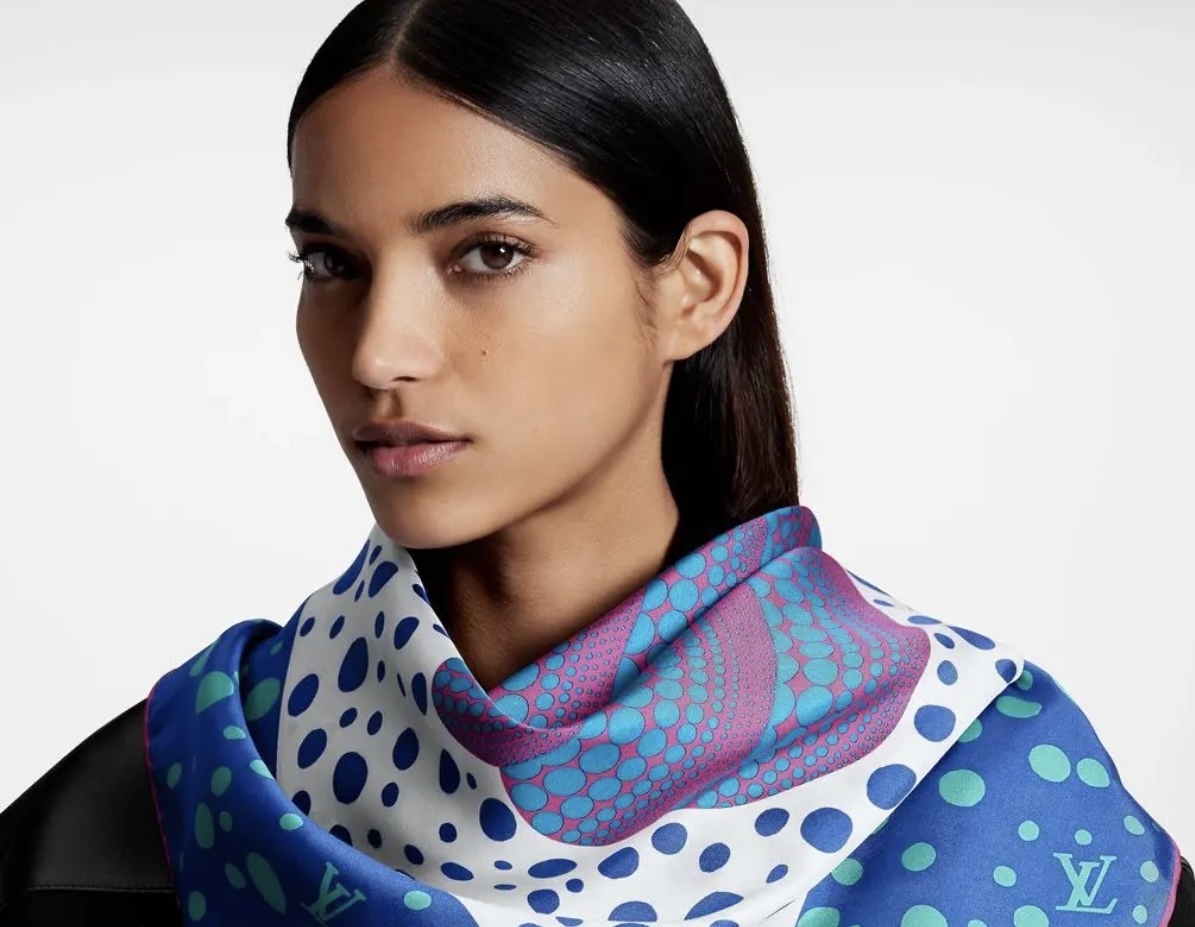 草間彌生大判 スカーフ ユニクロ 未使用 草間彌生大判 スカーフ