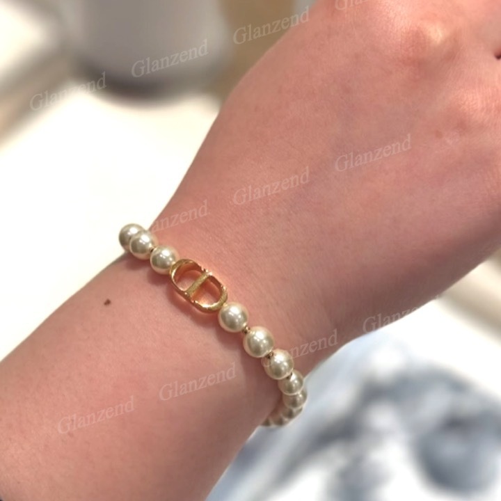 着けるだけで可愛さUP♥【Dior】パール ブレスレット (Dior