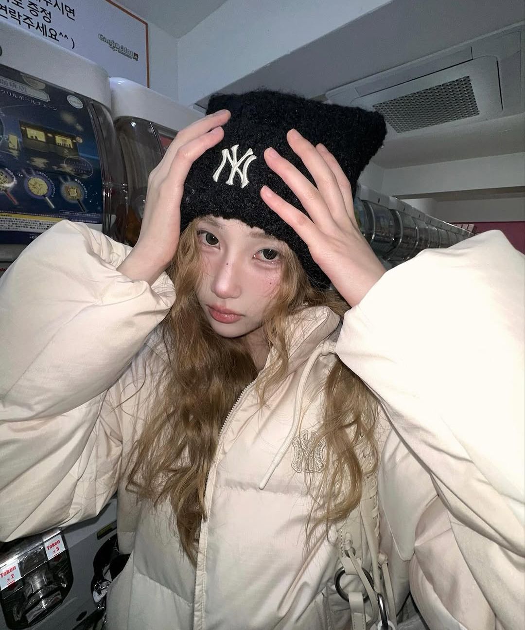 aespaカリナ着用☆MLB Plush Meow Beanie 猫耳ニット帽 黒 (MLB Korea