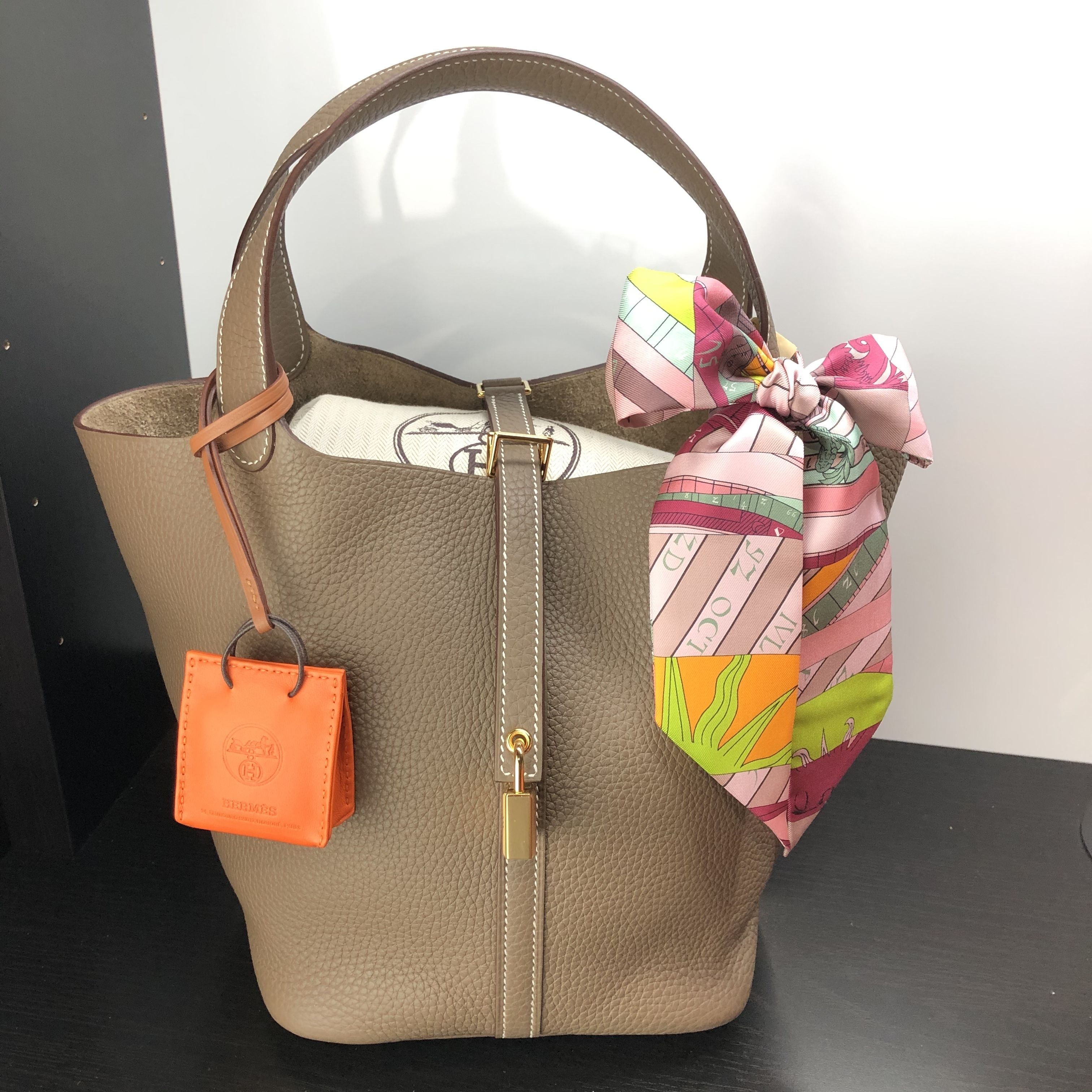 国内発送☆HERMES ピコタンロック MM エトゥープ ゴールド金具 (HERMES