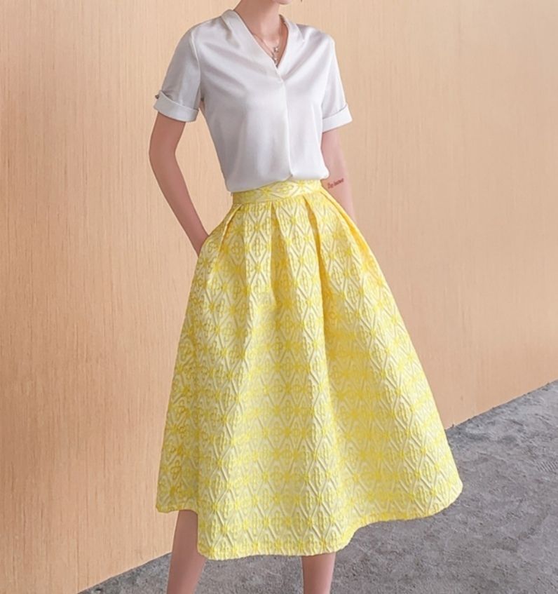 パターン ジャガード ミディ タック フレア スカート イエロー