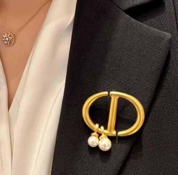 国内発送【揺れるパールがエレガント】Dior CD Navy ブローチ (Dior