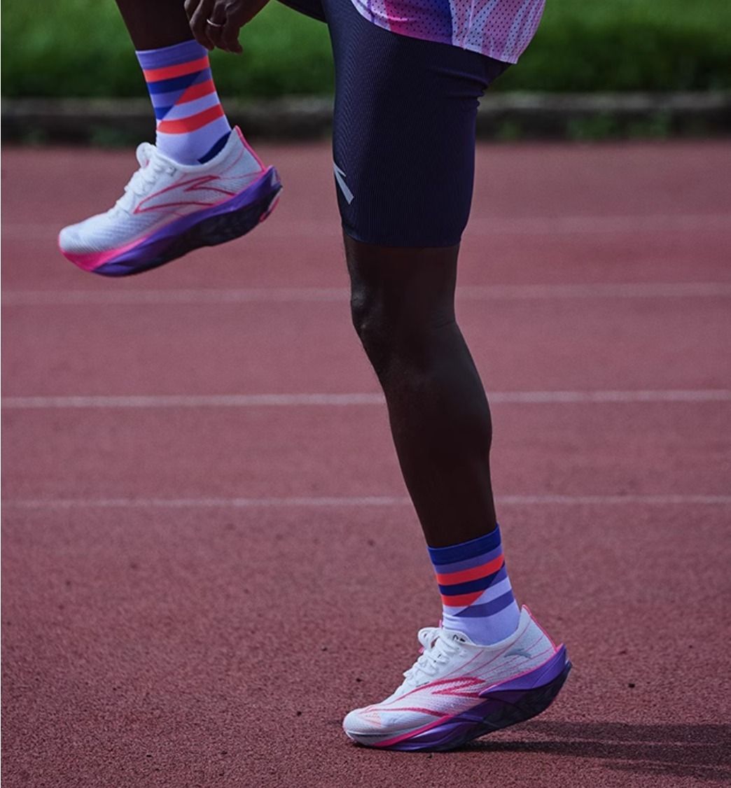 送料関税込み[ANTA]C202 6 PROランニングシューズ☆大人気☆新作 (ANTA