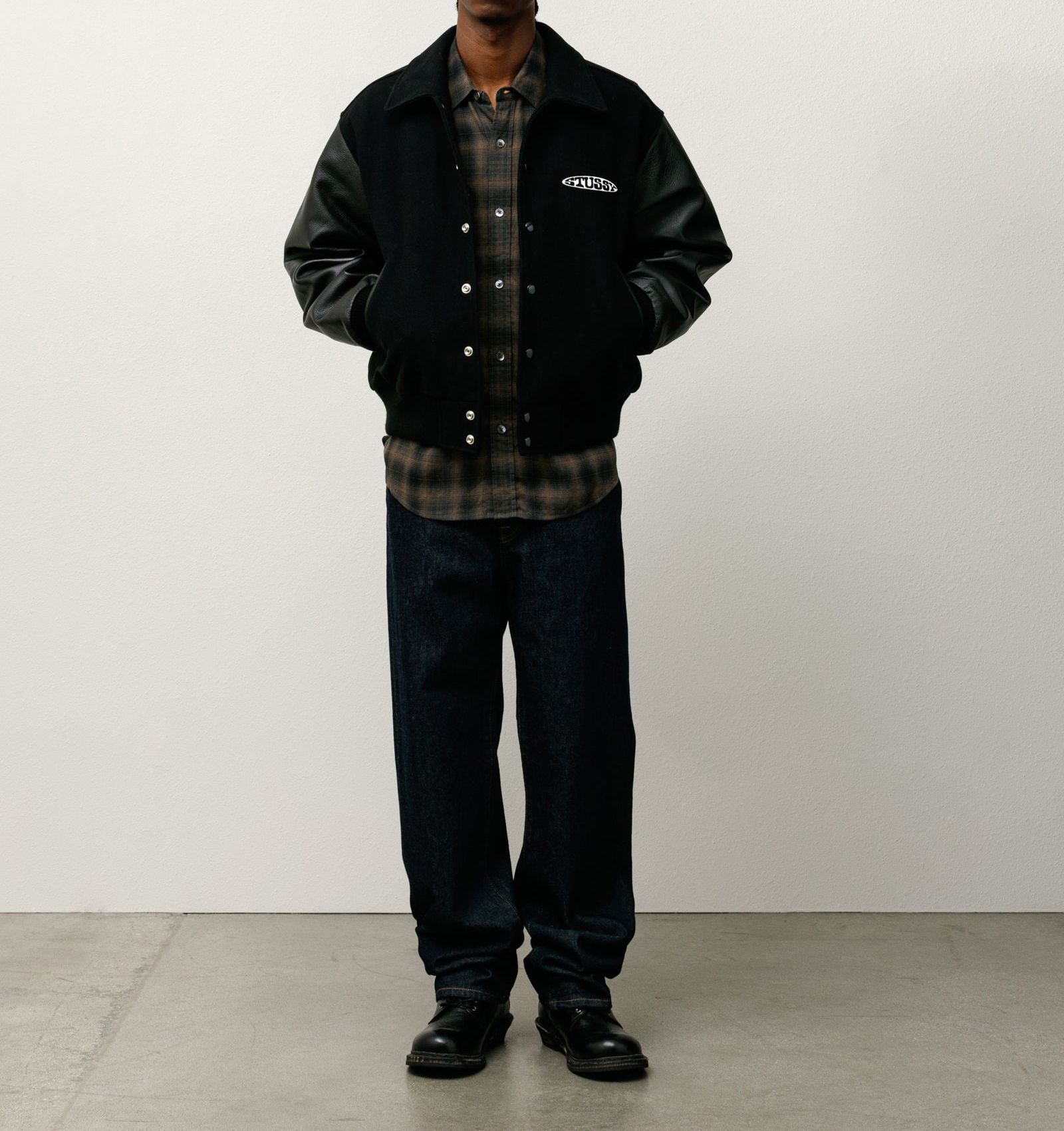 Stussy】 正規品☆ Globe Varsity Jacket Black ☆人気 (STUSSY