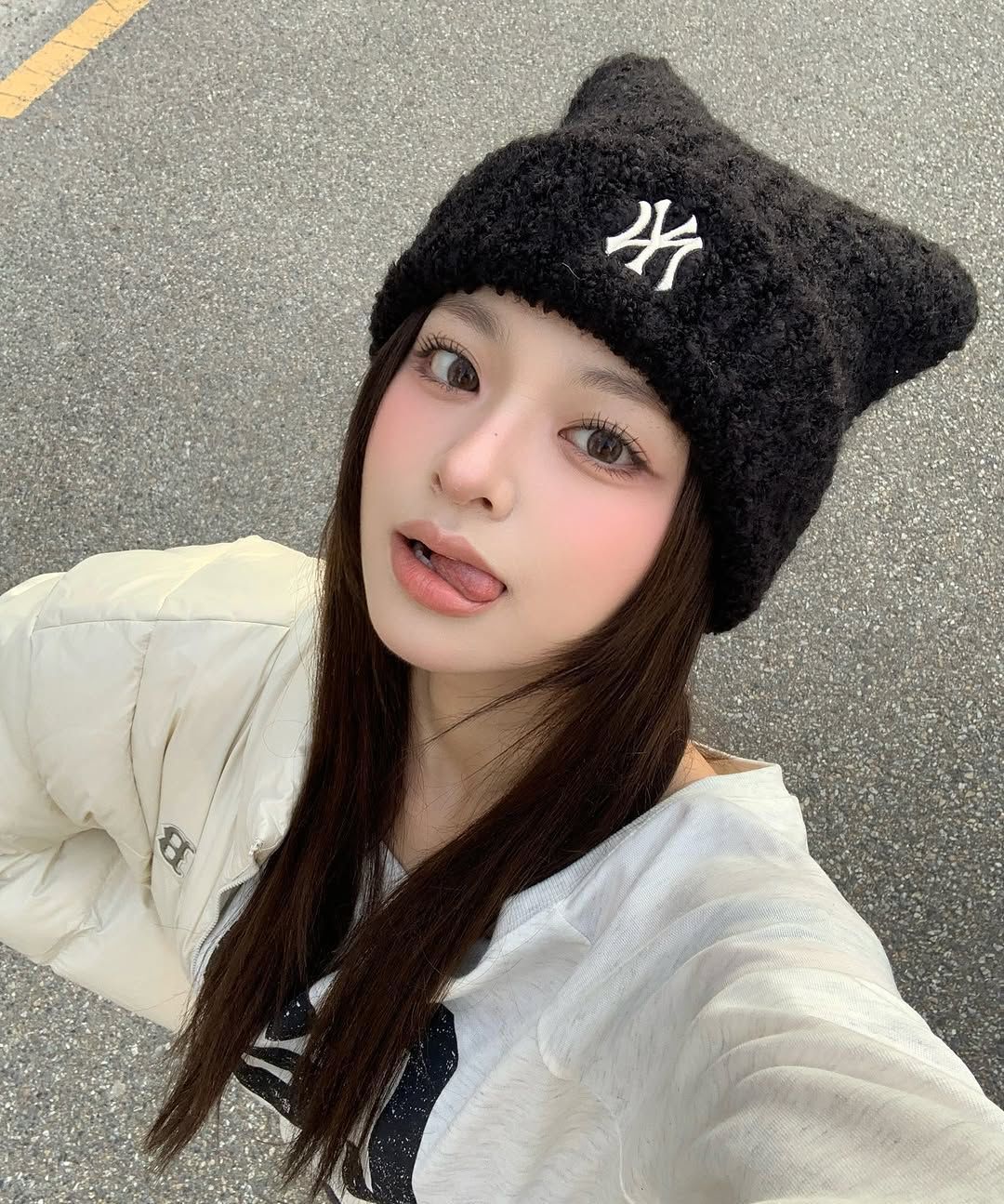 aespaカリナ着用☆MLB Plush Meow Beanie 猫耳ニット帽 黒 (MLB Korea