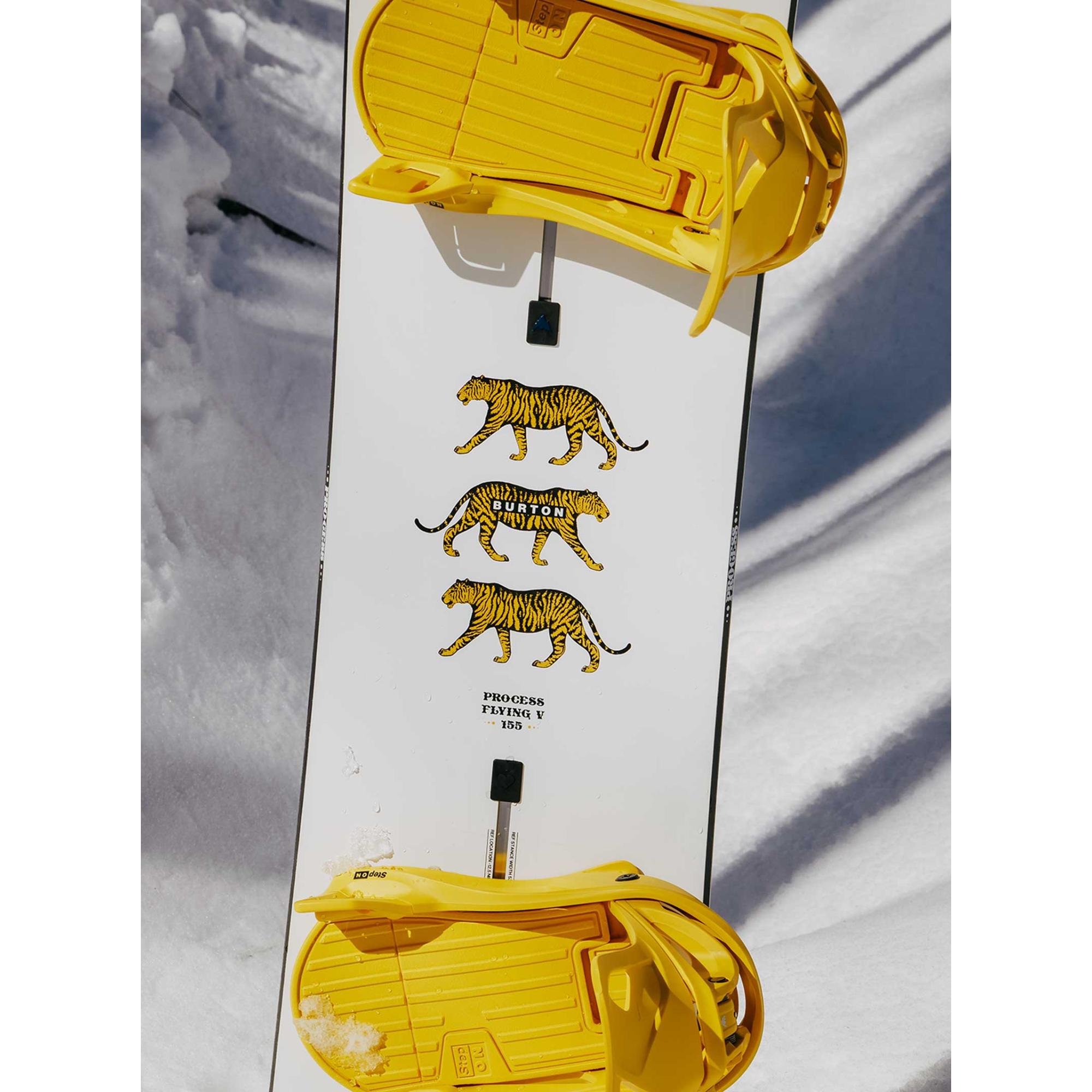 Burton Men's Process Flying V Snowboard '25 - Sun & Ski Sports