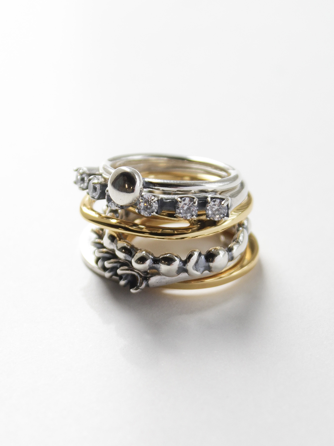 IOSSELLIANI（イオッセリアーニ） シルバー＆ゴールド バングルセット