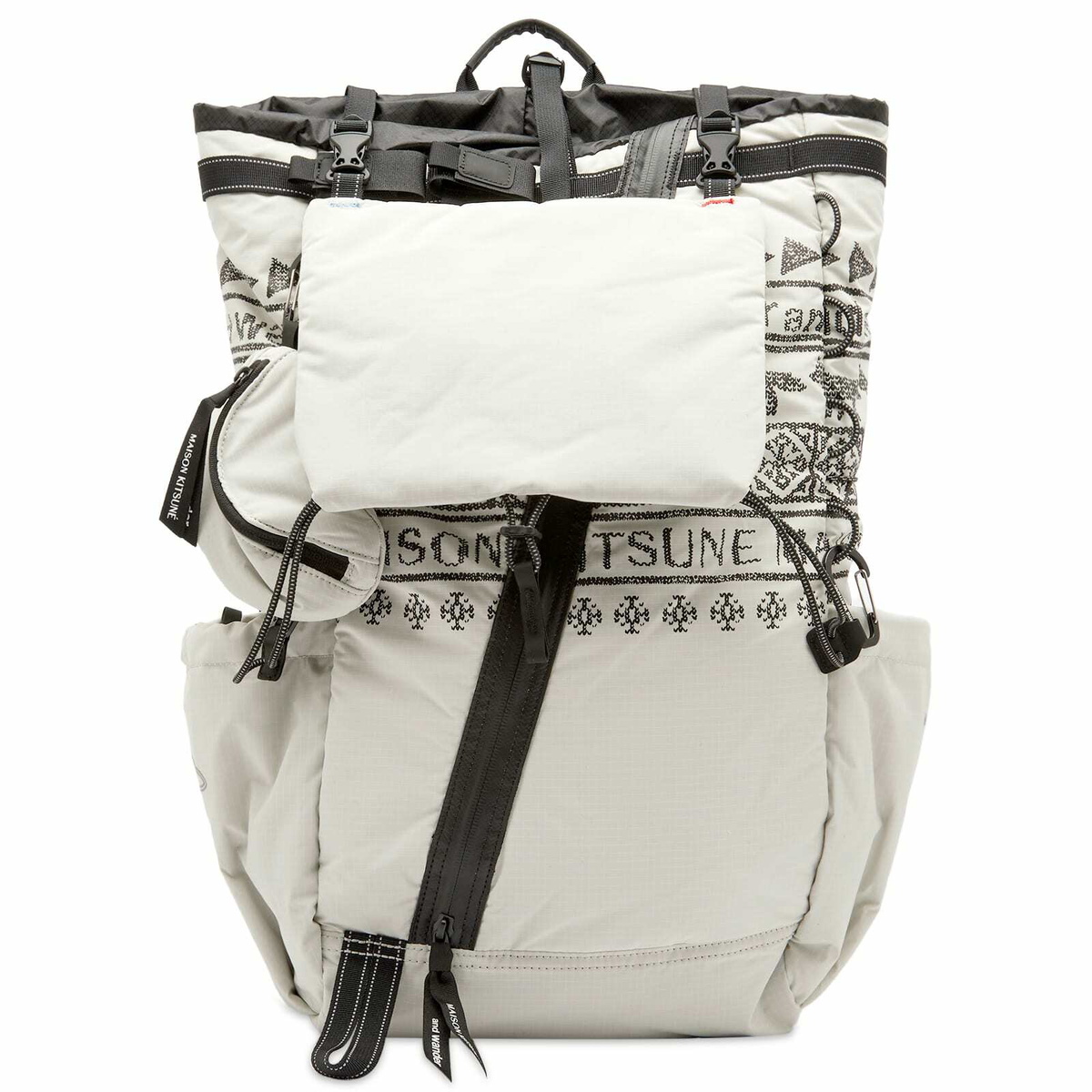 MAISON KITSUNE × and Wander バックパック