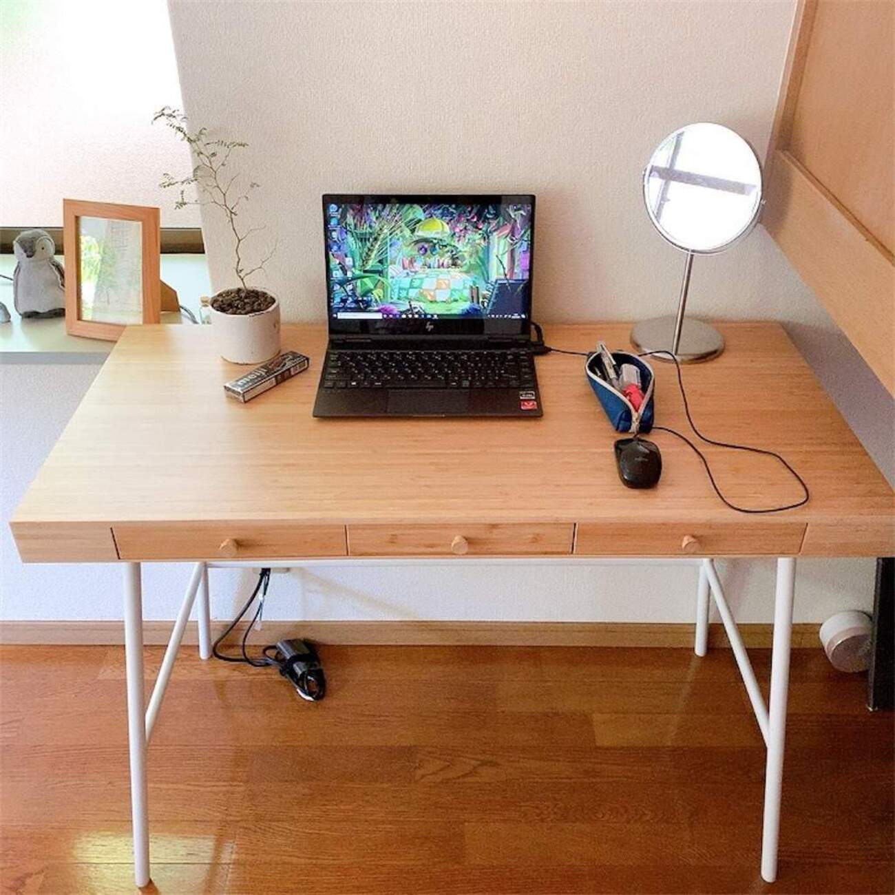 IKEA(イケア)でリルオーセンの竹デスクを買いましたが、満足しています