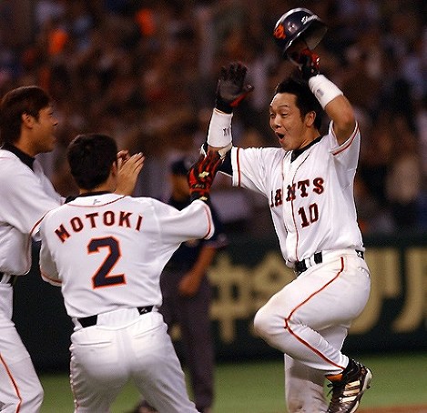 球界屈指の「強打の捕手」阿部慎之助の軌跡 [写真特集7/52] | 毎日新聞
