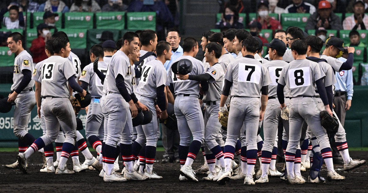なぜユニホームそっくり 慶応と仙台育英「夢の対戦」 センバツ | 毎日新聞