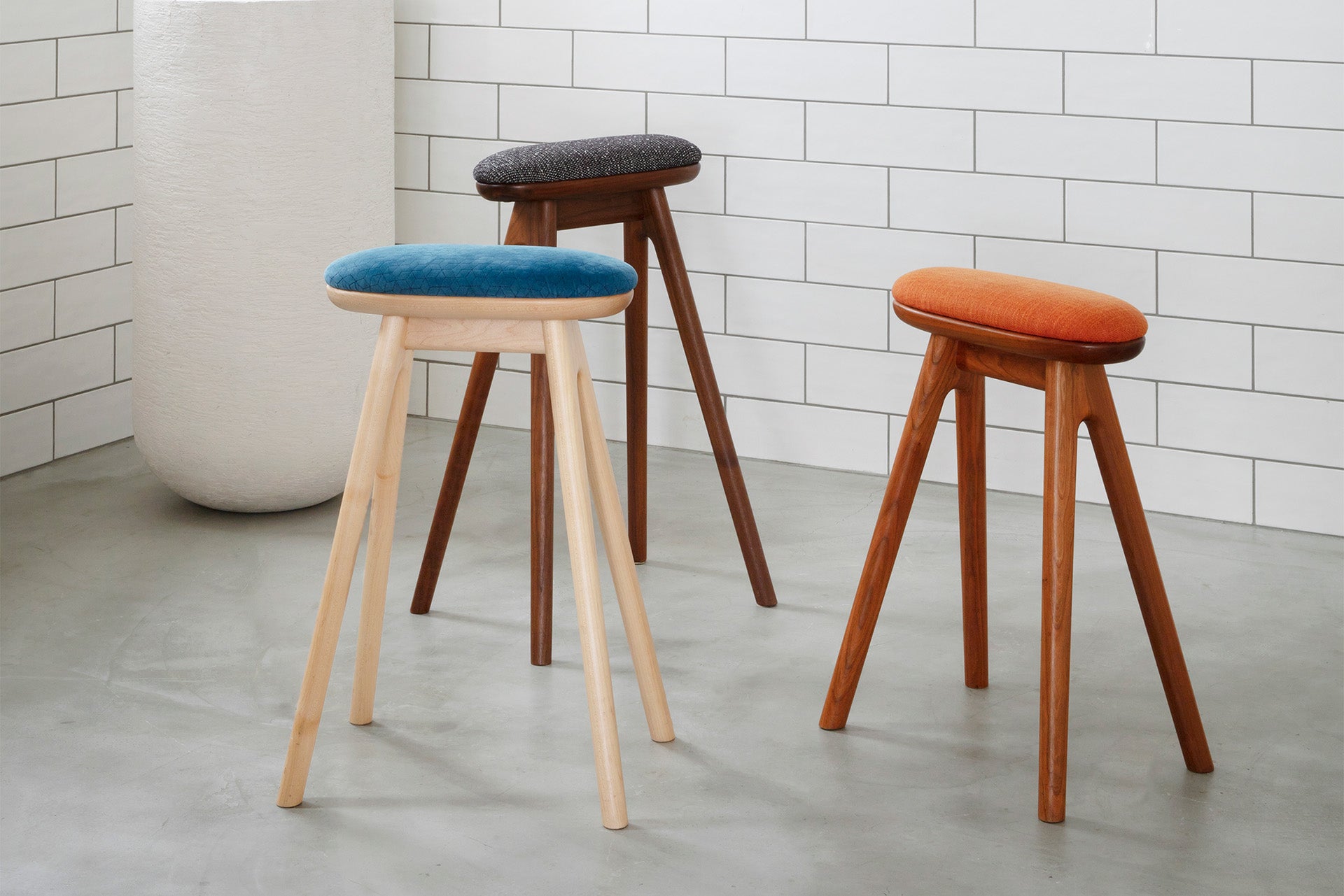 ナガノインテリア｜friendly!! SC338 coupé kitchen stool（高さ43cm