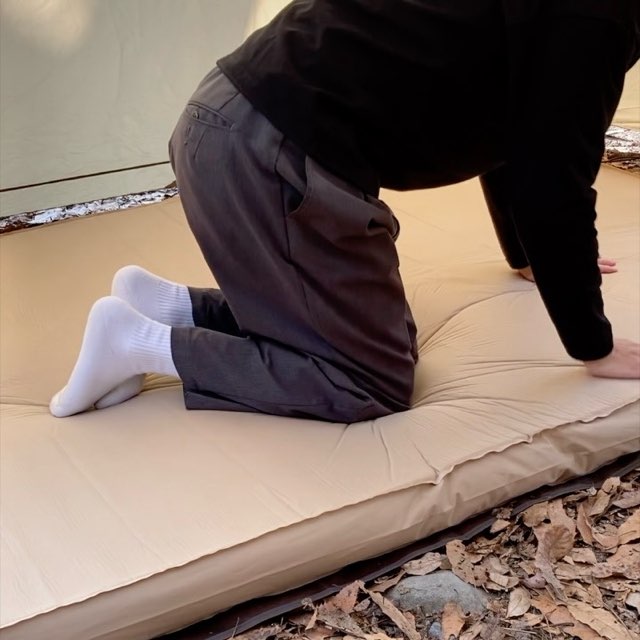 CAMDOORのインフレーターマットDXをレビュー