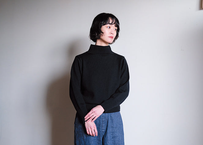軍モノ由来のセーターを〈ナヤット〉に別注。ディテールにこだわりアリ