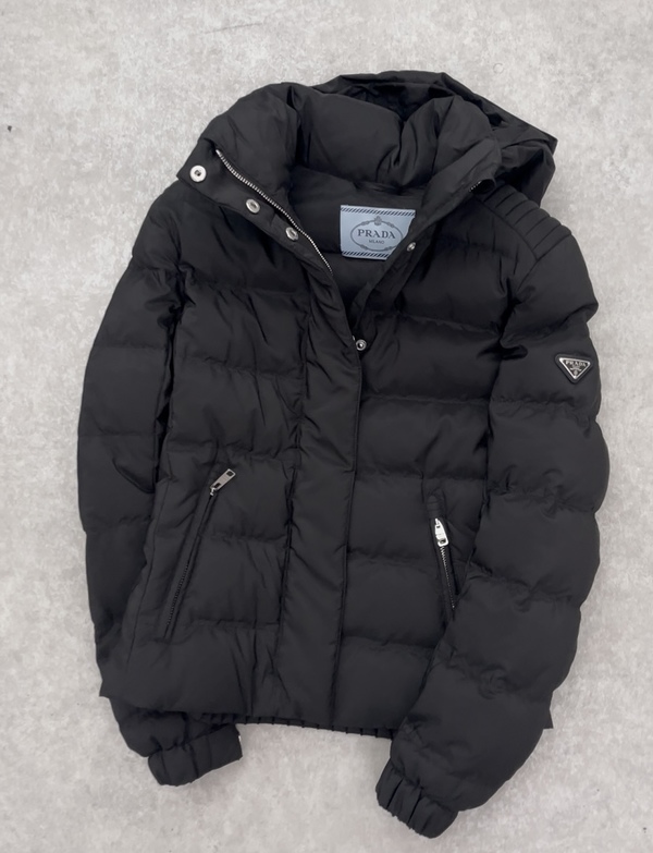 大人の洗練ダウンは「PRADA(プラダ)」で決まり!人気モデルまとめ